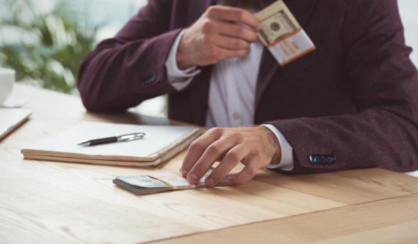 Ţara în care miniştrii au printre cele mai mari salarii din lume aprobă creşterea veniturilor acestora