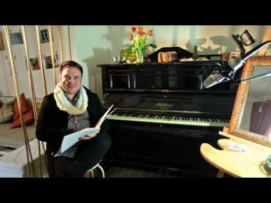 VIDEO! Pregătește-te să primești O LECȚIE: Cum arată "cel mai frumos SMS de DRAGOSTE"