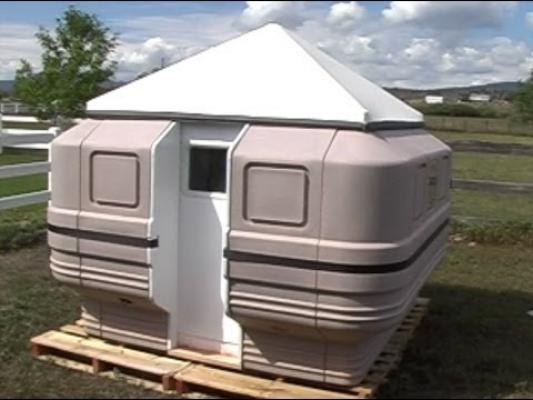 Casa de vacanţă pe care o poţi duce oriunde şi pe care o poţi asambla în doar 2 ore