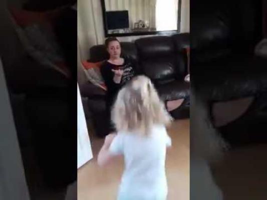 Mămica interpretă. O tânără a devenit VIRALĂ pe internet după ce a cântat piesa "Listen" a lui Beyonce VIDEO