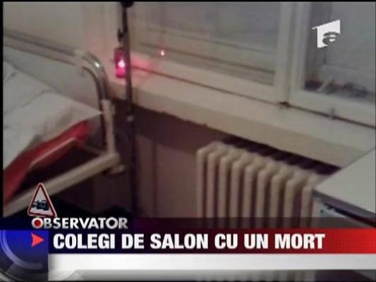 Colegi de salon cu un mort