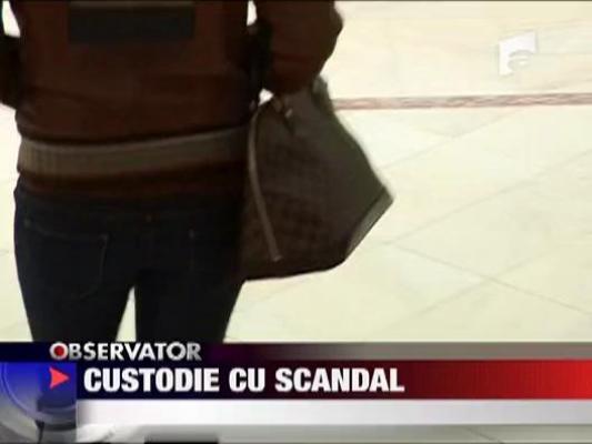 Custodie cu scandal