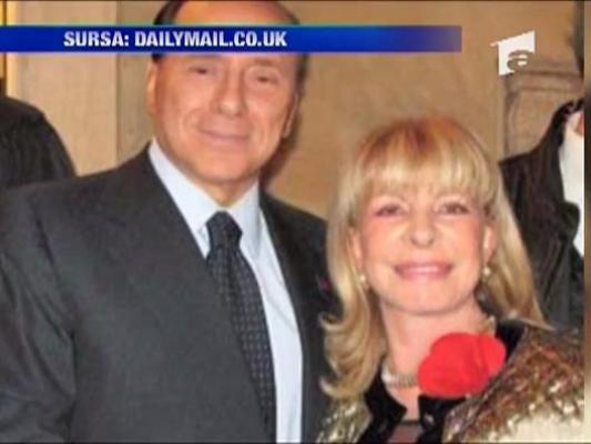 Silvio Berlusconi isi schimba patul