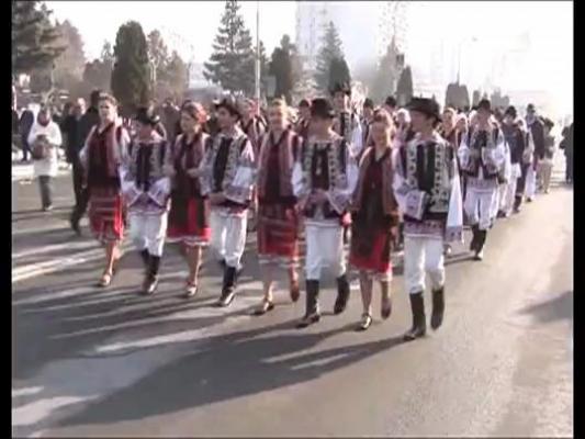 Folclorul nu a disparut cu totul din vietile tinerilor