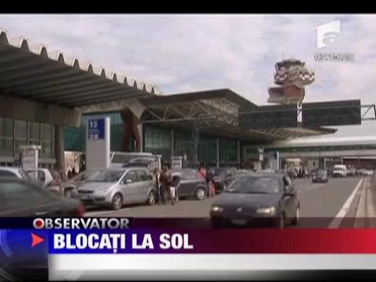 Pasageri blocati la sol