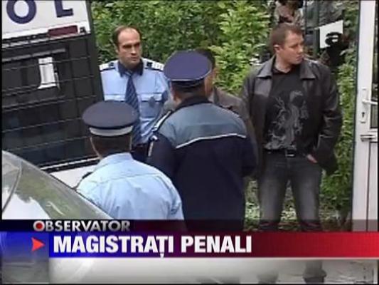 Judecatori cercetati pentru trafic de influenta si luare de mita