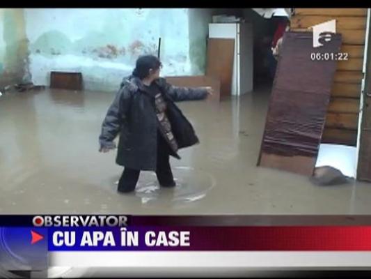 Cu apa in case
