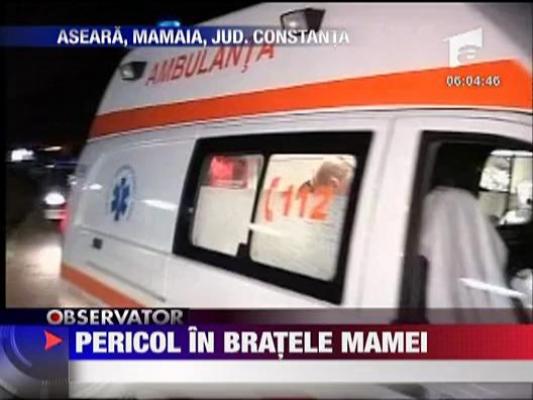 Pericol in bratele mamei