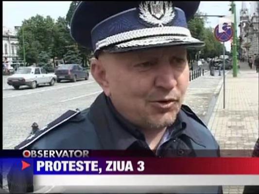 A treia zi de proteste in tara