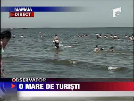 O mare de turisti