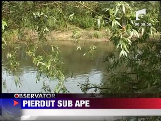 Pierdut sub ape