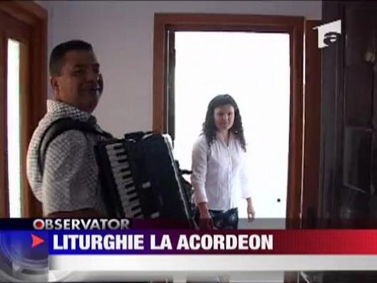 Liturghie la acordeon! Inaugurare cu preot si lautari