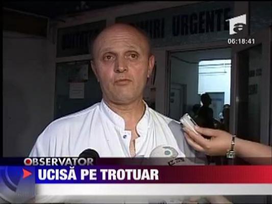 Ucisa pe trotuar