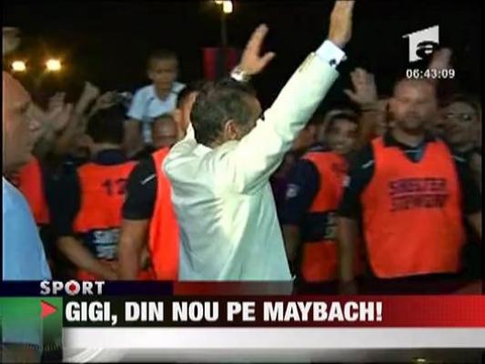 Gigi Becali s-a urcat iar pe Maybach!