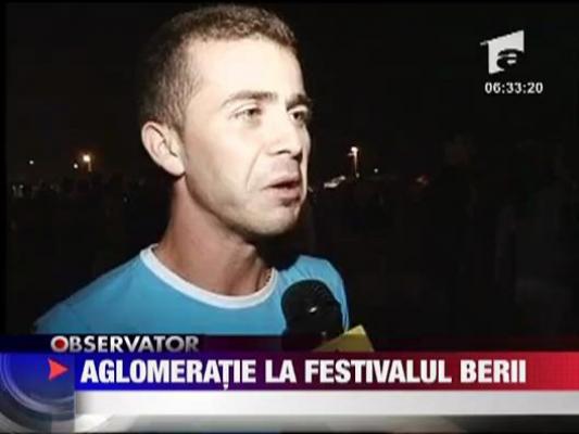 Aglomeratie la festivalul berii de la Targu Jiu