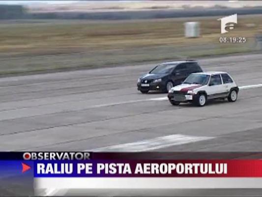 Raliu pe pista aeroportului