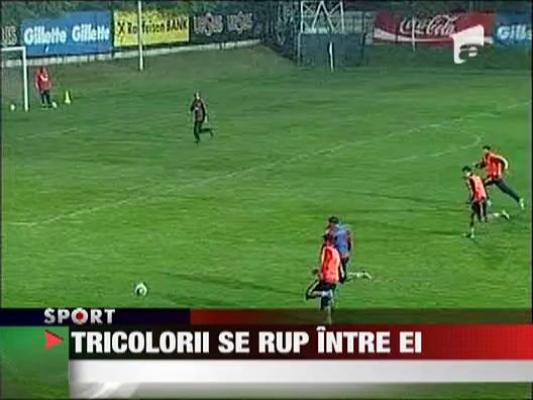 Tricororii se rup intre ei