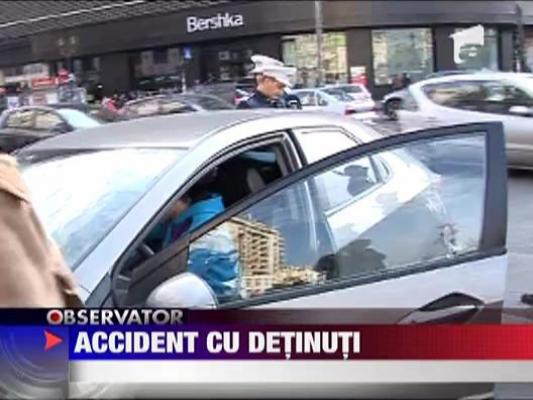 Accident cu detinuti