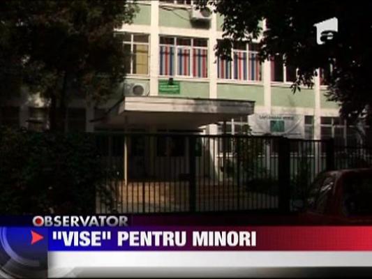 "Vise" periculoase! Droguri in licee