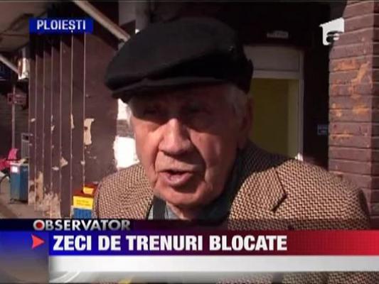 Zeci de trenuri blocate pe Valea Prahovei