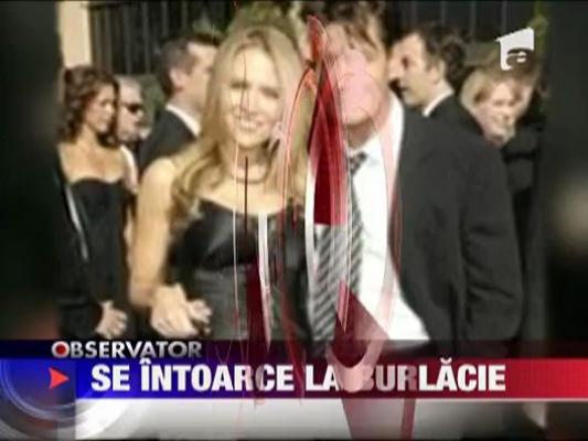 Charlie Sheen se intoarce la burlacie