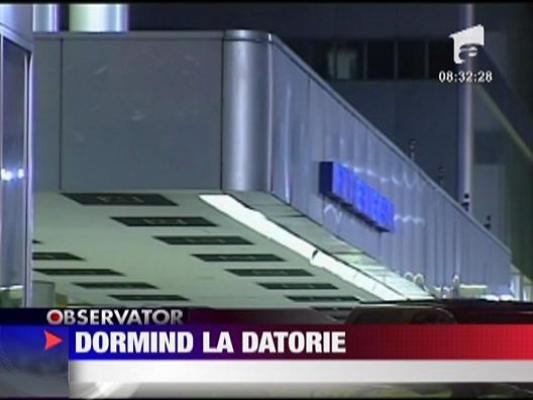 Dormind la datorie