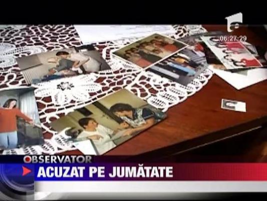 Acuzat pe jumatate