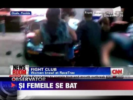 Bataie ca-n filme, intre femei