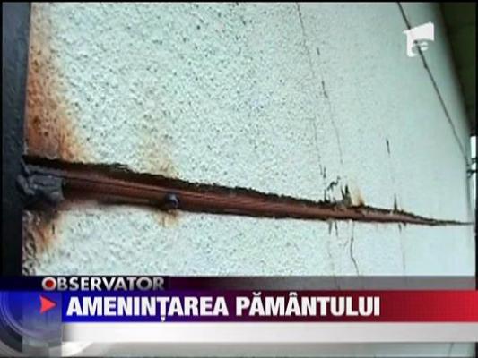 Pamantul ameninta casele din Ocna Mures