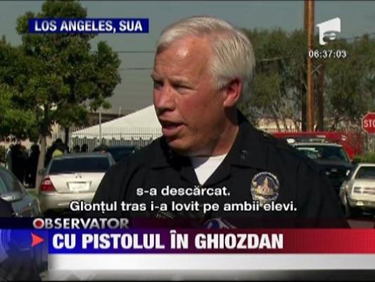 Elevi impuscati din greseala intr-un liceu din  Los Angeles