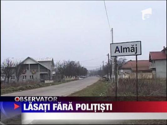 Ulitele satelor din Romania lasate fara politisti