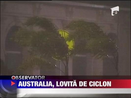 Australia, lovita de ciclon