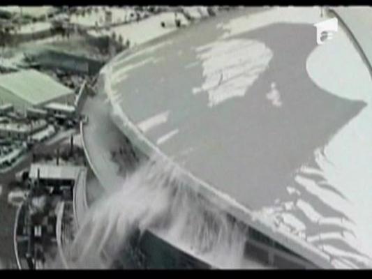 Loviti de zapada desprinsa de pe stadion