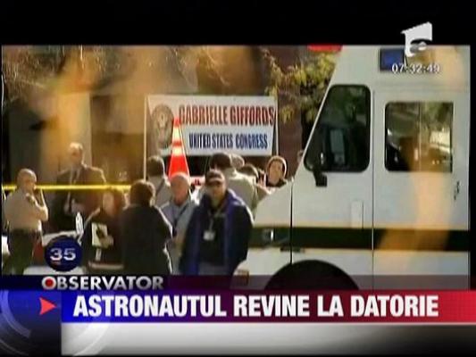 Astronautul Mark Kelly revine la datorie