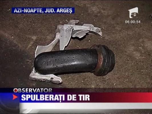 Tragedie in Pitesti: Masina spulberata de TIR