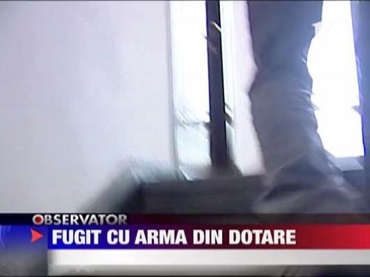 Un jandarm a fugit cu arma din dotare