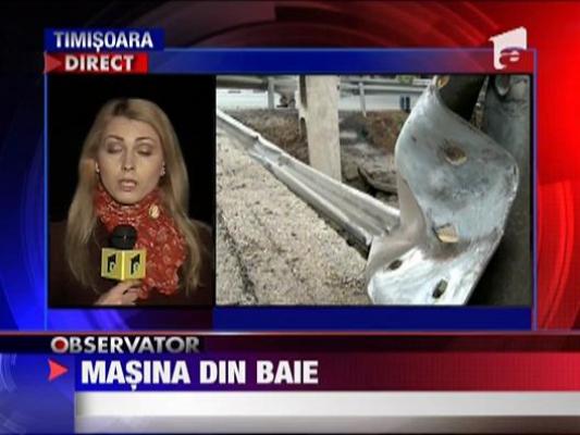 A intrat cu masina in baia casei