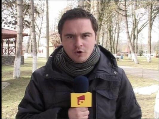 Ucis cu toporul in timp ce dormea