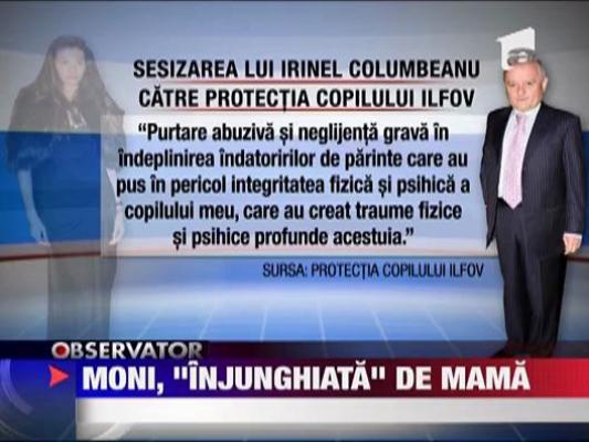 Moni, "injunghiata" de propria mama