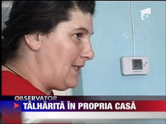 Batrana talharita in propria casa