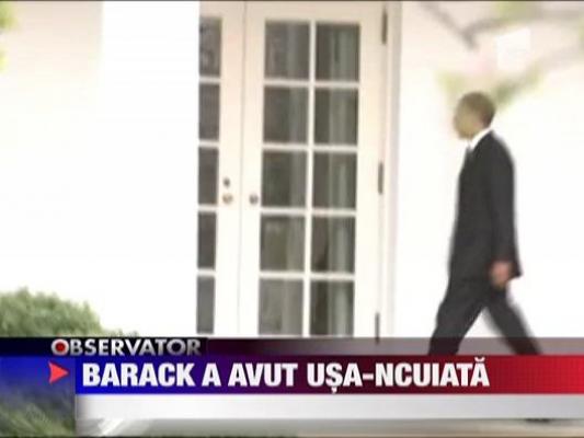 Barack Obama a ramas incuiat pe afara