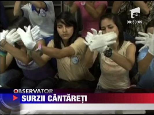 Desi nu pot auzi, canta!