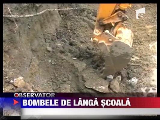 Bombe gasite langa scoala