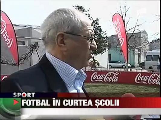 Fotbal in curtea scolii