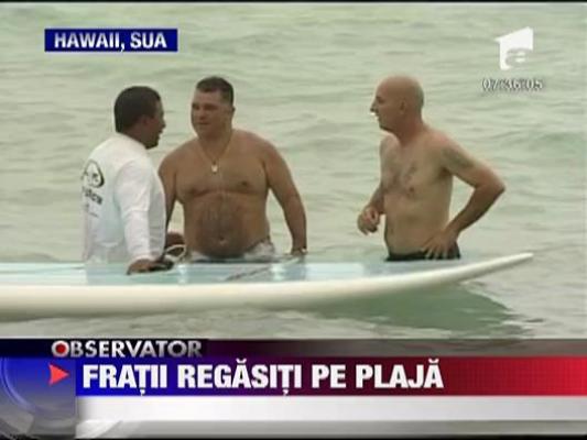 Frati regasiti pe plaja