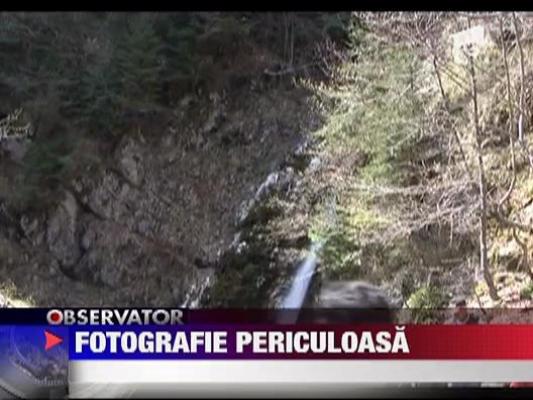 O fotografie ii putea aduce moartea la Cascada Urlatoarea