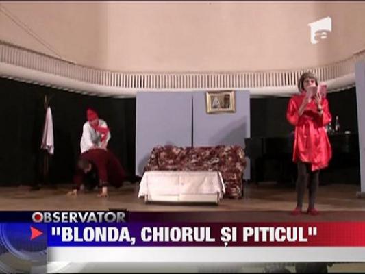 Blonda, chiorul si piticul au fost interzisi!