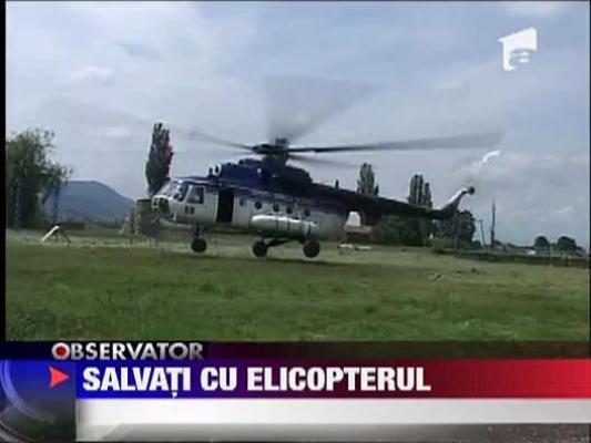 Opt turisti blocati in Fagaras, salvati cu elicopterul