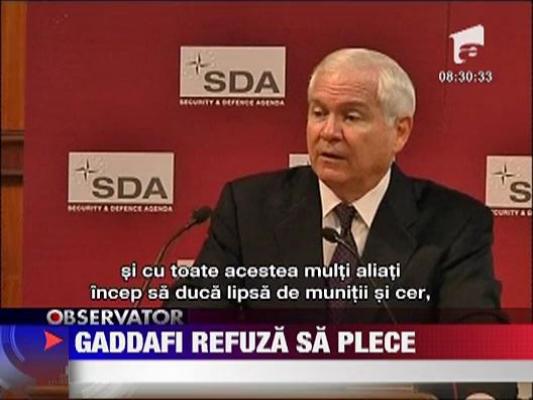 Gaddafi refuza sa plece