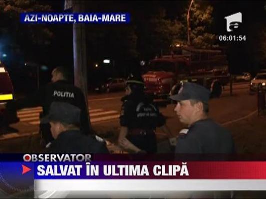 Barbat salvat in ultima clipa de pompieri din apele raului Sasar